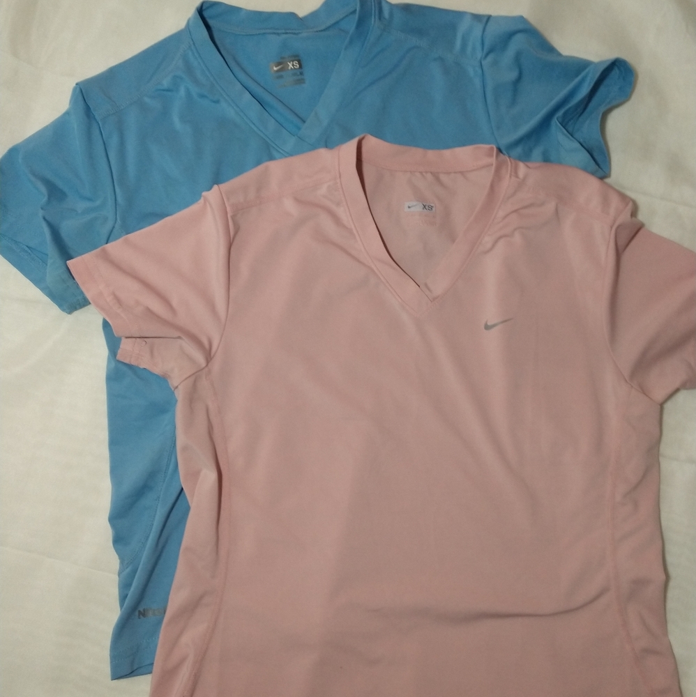 * 2 Nike FIT DRY Shirts XS